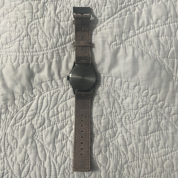 Nixon Sentry Watch - Picture 2 of 5